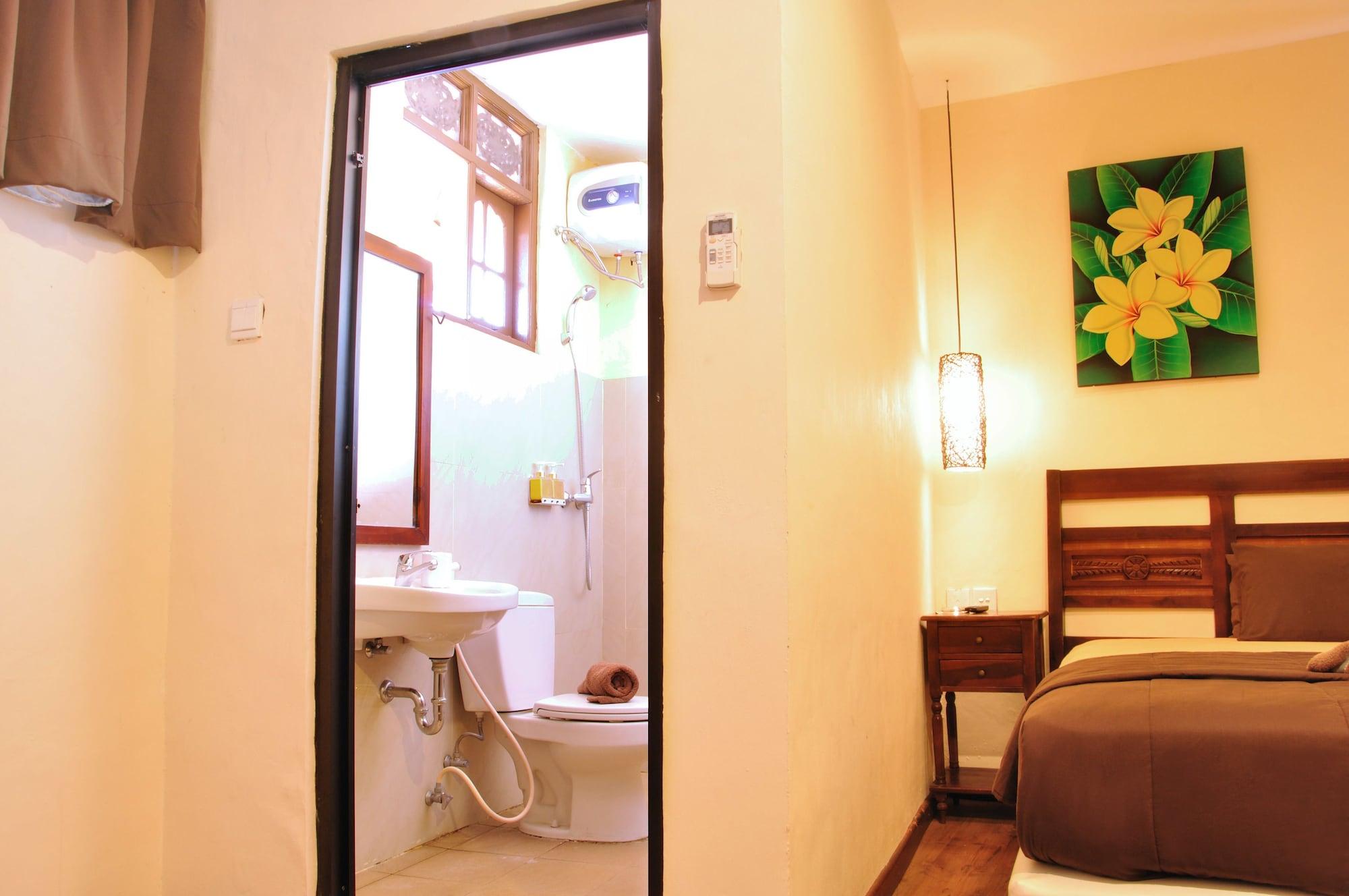 Bemo Corner Guest House Kuta Lombok Kültér fotó