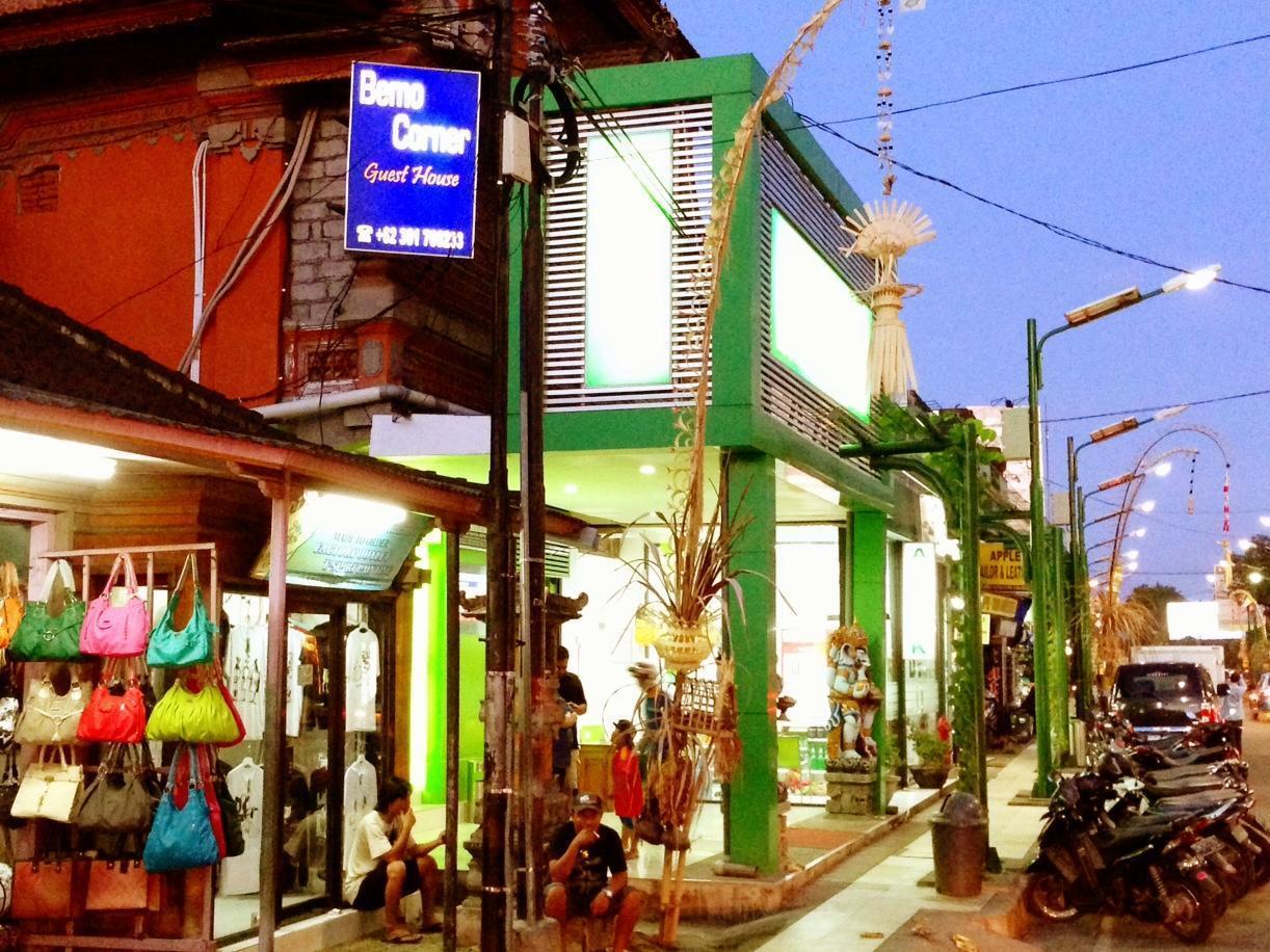 Bemo Corner Guest House Kuta Lombok Kültér fotó