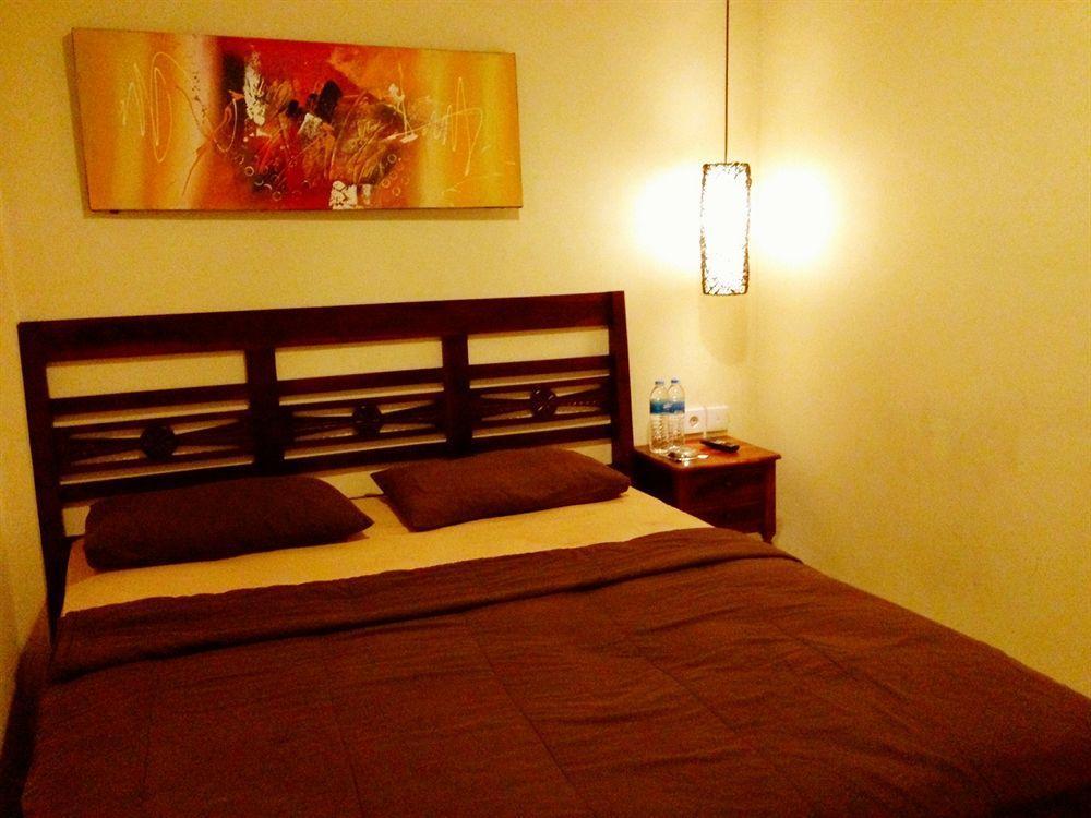 Bemo Corner Guest House Kuta Lombok Kültér fotó