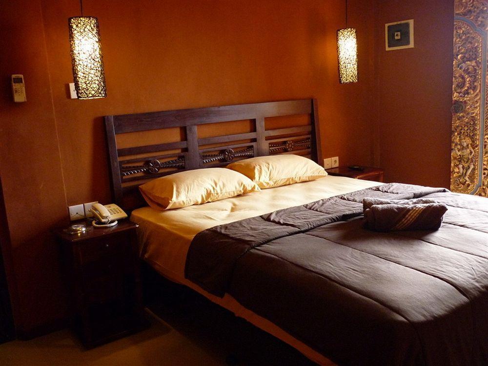 Bemo Corner Guest House Kuta Lombok Kültér fotó
