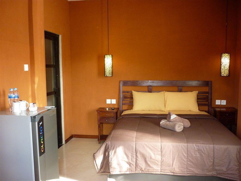 Bemo Corner Guest House Kuta Lombok Kültér fotó