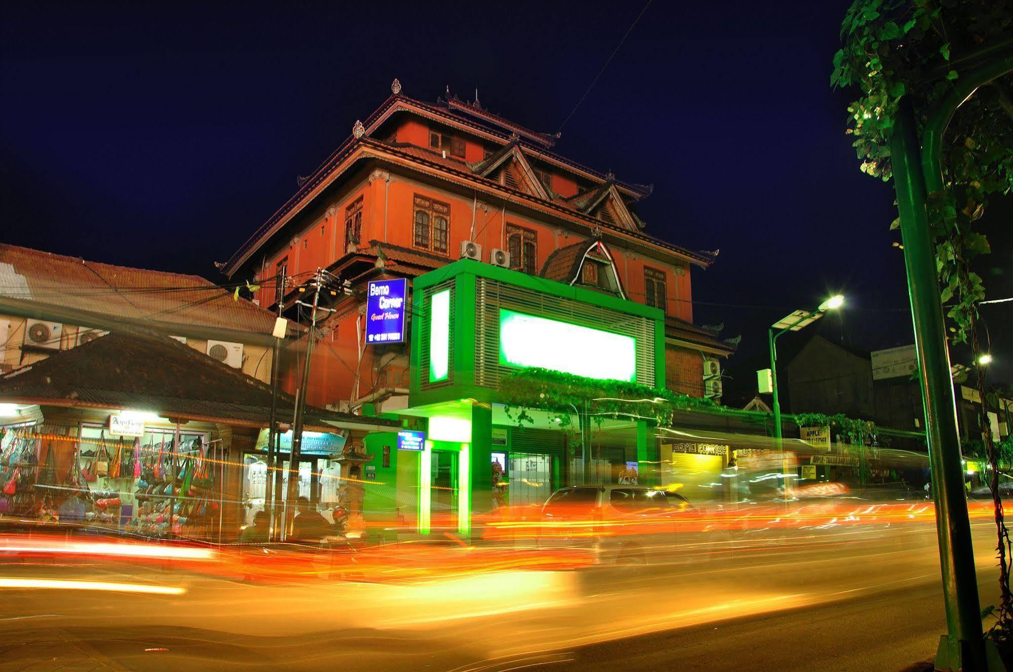 Bemo Corner Guest House Kuta Lombok Kültér fotó